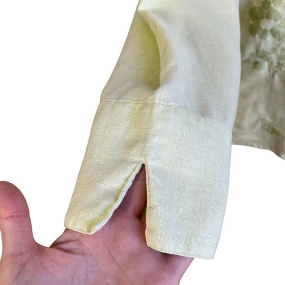 Madison Studio Vtg Y2K Linen Pastel Green Floral Embroidered Button Down Shirt 8 - Picture 6 of 16